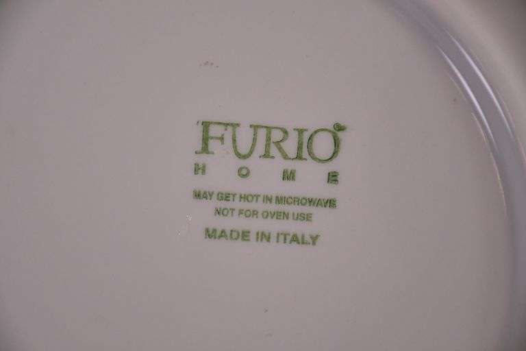 Furio Sponge Pattern Christmas Dishes. - household items - by