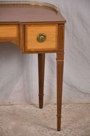 Kittinger shop writing desk